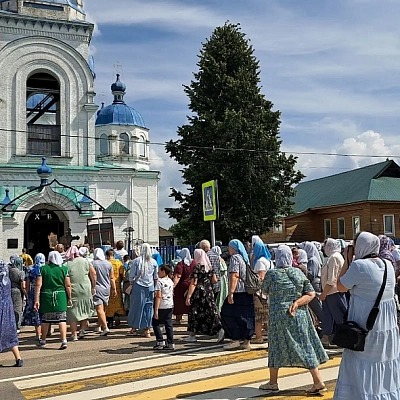 В день празднования Казанской иконы Божией Матери храмы Шарангского благочиния отметили престольный праздник