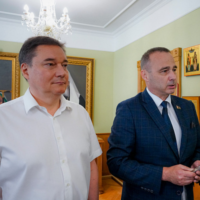 Главе Нижегородской митрополии вручена медаль «80 лет освобождения Беларуси от немецко-фашистских захватчиков»