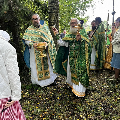 В селе Большое Поле Воскресенского благочиния отметили престольный праздник Зосимо-Савватиевского храма