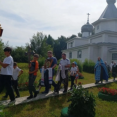 В день празднования Казанской иконы Божией Матери храмы Шарангского благочиния отметили престольный праздник