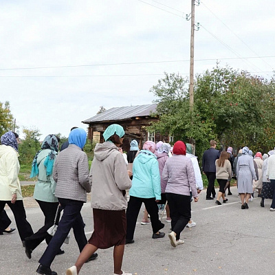 В поселке Варнавино состоялся Крестный ход в поддержку российских воинов