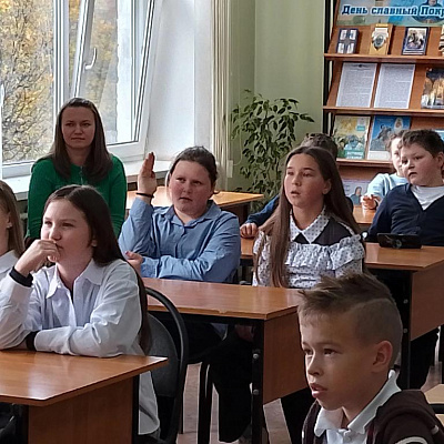 Шарангская детская библиотека присоединилась к сетевой акции «Октябрь-батюшка настал, Покров-праздник заиграл»