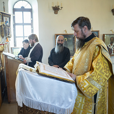 Епископ Городецкий и Ветлужский Парамон совершил Божественную литургию в храме  святого праведного Иоанна Кронштадтского п.Сухобезводное