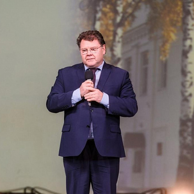 Секретарь Епархиального управления посетил праздничный концерт, посвященный именинам Семеновской православной гимназии.