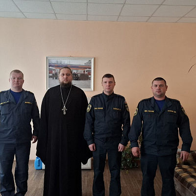 Помощник благочинного Московского округа совершил молебен и литию в нижегородской пожарно-спасательной части №25