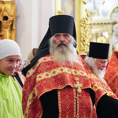 В канун престольного праздника Воскресенского кафедрального собора Арзамаса митрополит Георгий возглавил в нем великую вечерню