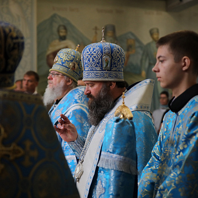 В праздник Владимирской иконы Божией Матери епископ Городецкий и Ветлужский Парамон сослужил архиепископу Владикавказскому и Аланскому Герасиму на Божественной литургии в храме равноапостольного князя Владимира г. Владикавказа