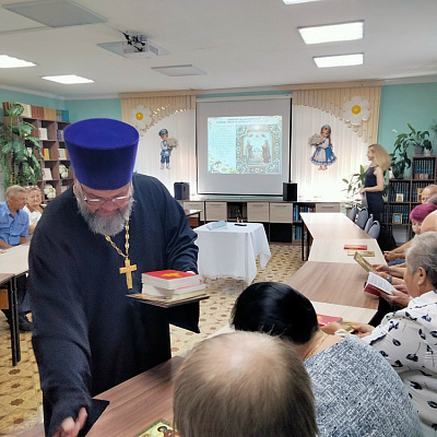 Помощник благочинного Ковернинского округа по социальному служению поздравил супружеские пары с «золотым» юбилеем