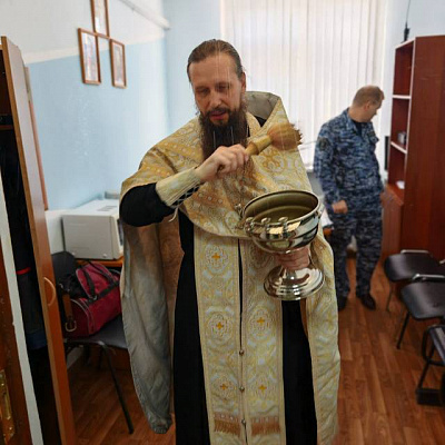 Помощник благочинного Автозаводского округа освятил здание подразделения вневедомственной охраны Росгвардии