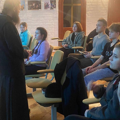 В рамках проекта "МОЯ РОДИНА" 11-13 ноября в Архиерейском подворье с.Белбаж проходила Тематическая трудовая акция