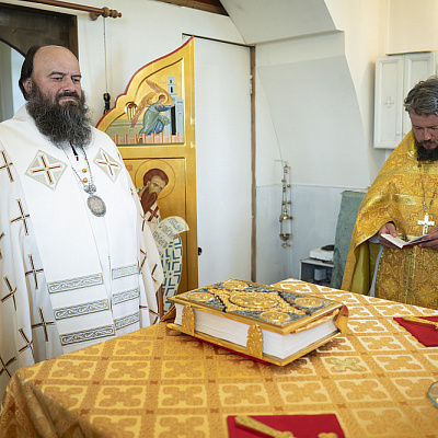 Епископ Городецкий и Ветлужский Парамон совершил Божественную литургию в храме  святого праведного Иоанна Кронштадтского п.Сухобезводное
