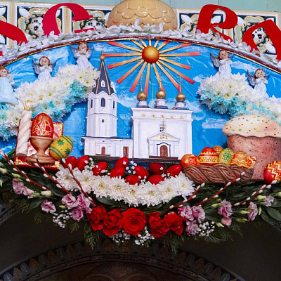 Вечером 24 апреля епископ Городецкий и Ветлужский Августин совершил Пасхальную вечерню в кафедральном соборе иконы Божией Матери Феодоровская города Городец 