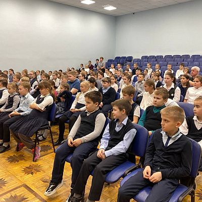 Клирик Автозаводского благочиния провел духовную беседу с учениками школы №161