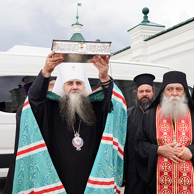 В Серафимо-Дивеевском женском монастыре состоялась торжественная встреча ковчега с десницей святителя Спиридона Тримифунтского с острова Корфу