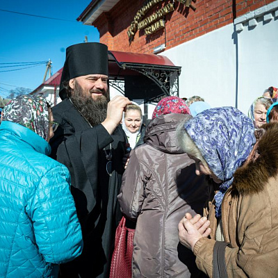 В субботу пятой седмицы Великого поста епископ Городецкий и Ветлужский Парамон совершил Божественную литургию в храме святителя Николая Чудотворца р.п. Красные Баки