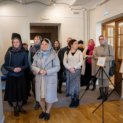 В Городецком Феодоровском мужском монастыре прошло открытие фотовыставки, посвященной 200-летию Кафедрального собора г. Городца