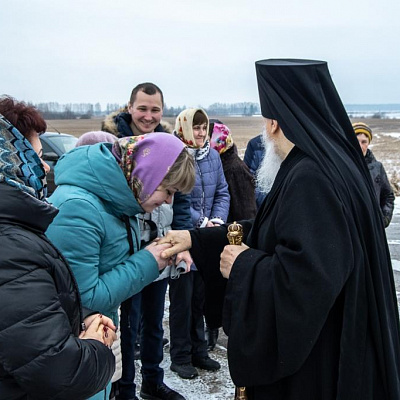 Епископ Городецкий и Ветлужский Августин совершил Чин Освящения Поклонного креста у деревни Завражное Городецкого района