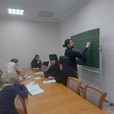 Институт повышения квалификации имени архимандрита Петра Каменского запустил обновленную форму подготовки церковных специалистов в сфере приходского просвещения (единого профиля) Городецкой Епархии