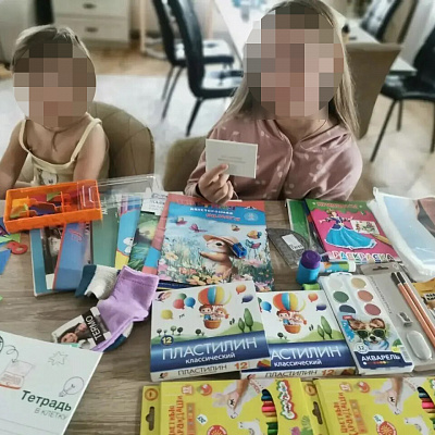 В Московском благочинии продолжается благотворительная акция «Соберем детей в школу»