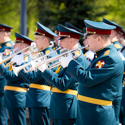 В День Победы митрополит Георгий совершил литию у Вечного огня в нижегородском кремле