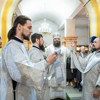 В родительскую субботу 2-й седмицы Великого поста епископ Городецкий и Ветлужский Парамон совершил Божественную литургию и панихиду в Городецком кафедральном соборе Покрова Пресвятой Богородицы