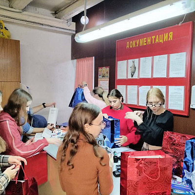 Молодежь Нагорного благочиния подготовила подарки для участников специальной военной операции
