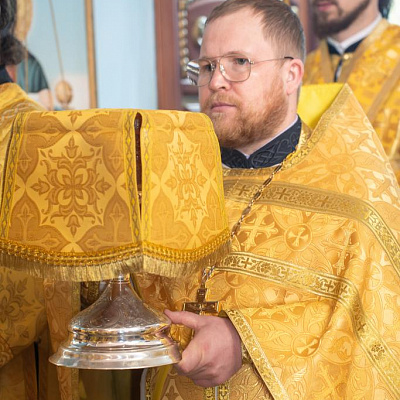 В Неделю мясопустную, о Страшном Суде, епископ Городецкий и Ветлужский Парамон совершил Божественную литургию в храме Рождества Пресвятой Богородицы с. Хохлома