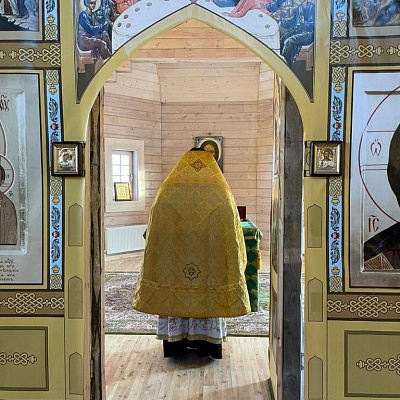 В праздник святителя Николая Чудотворца, в храме в честь преподобных Макария Унженского, Варнавы Ветлужского и Тихона Луховского посёлка Лапшанга Варнавинского благочиния, состоялась Божественная литургия 