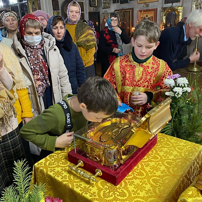 В Соборе Воскресения Словущего р. п. Воскресенское торжественно встретили ковчег с частицей честных мощей святого Георгия Победоносца