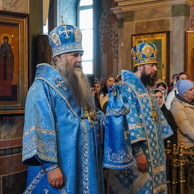 В праздник Похвалы Божией Матери митрополит Георгий возглавил Божественную литургию в Дивеевском монастыре