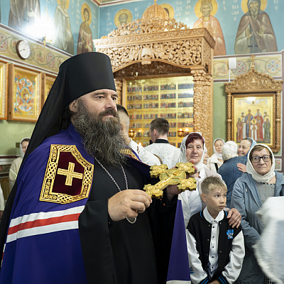 В праздник Преображения Господня епископ Городецкий и Ветлужский Парамон совершил Божественную литургию в Крестовоздвиженском женском монастыре д. Быдреевка