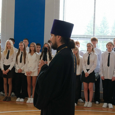 Руководитель Отдела образования Городецкой епархии поздравил с Днем знаний учеников школы №2 города Городца