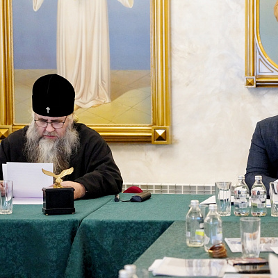 Митрополит Георгий провел совещание по вопросам сохранения храмов, являющихся объектами культурного наследия