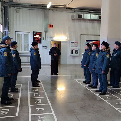 Клирик Дивеевского благочиния посетил пожарную часть №136 МЧС России в селе Дивеево