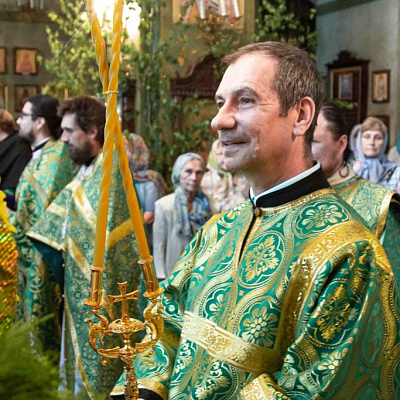 В день Святой Троицы епископ Городецкий и Ветлужский Августин совершил Божественную литургию в Городецком Феодоровском мужском монастыре