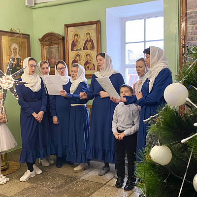 В Казанском храме в Кстово православная молодежь провела акцию «Свет Рождества Христова»