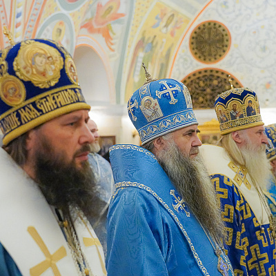 Митрополит Георгий сослужил митрополиту Каширскому Феогносту на Божественной литургии в Храме Христа Спасителя