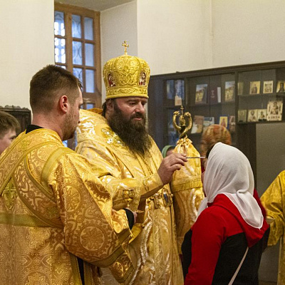 16 сентября 2023 года епископ Городецкий и Ветлужский Парамон совершил всенощное бдение в храме Трех Святителей в Высоковском Успенском мужском монастыре с. Высоково