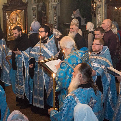 Накануне праздника Введения во храм Пресвятой Богородицы епископ Городецкий и Ветлужский Августин совершил всенощное бдение в Городецком Феодоровском мужском монастыре