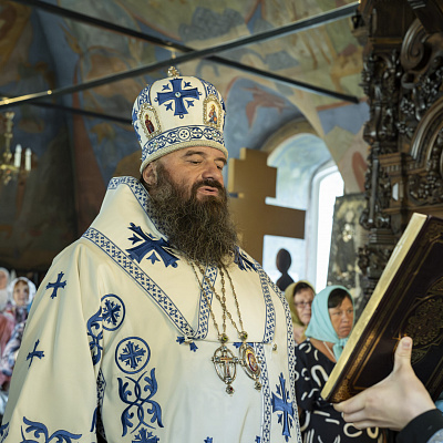 Епископ Парамон совершил Божественную литургию во Владимирском храме села Николо-Погост