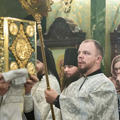 5 ноября, в Димитриевскую родительскую субботу, епископ Городецкий и Ветлужский Августин совершил Божественную литургию в кафедральном соборе иконы Божией Матери Феодоровская города Городца