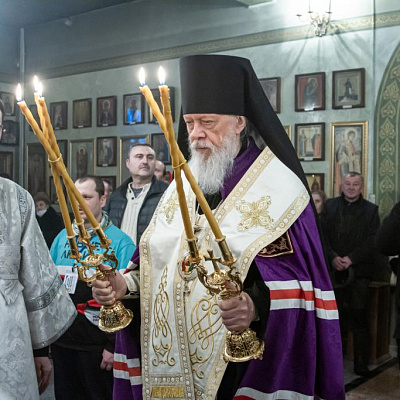 Епископ Городецкий и Ветлужский Августин совершил Великую вечерню в Феодоровском кафедральном соборе Городца