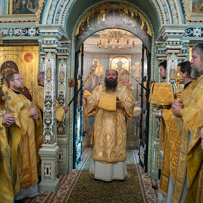 В Неделю 16-ю по Пятидесятнице епископ Городецкий и Ветлужский Парамон совершил Божественную литургию в Городецком Феодоровском мужском монастыре
