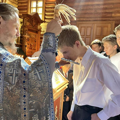 Молебен для школьников в селе Глухово