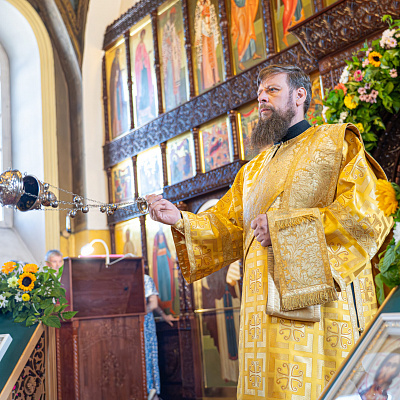 Епископ Парамон возглавил богослужение престольного праздника во Всехсвятском храме города Семенова