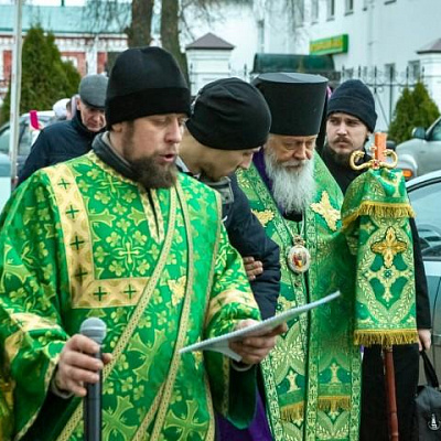 Епископ Городецкий и Ветлужский Августин возглавил традиционный Александро-Невский крестный ход по Городцу