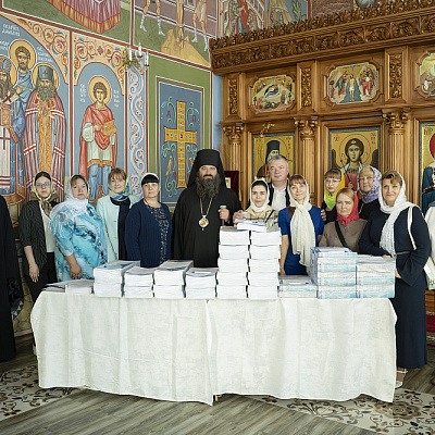 Торжественная церемония передачи учебников «Основы православной культуры» светским школам состоялась в Городецкой епархии