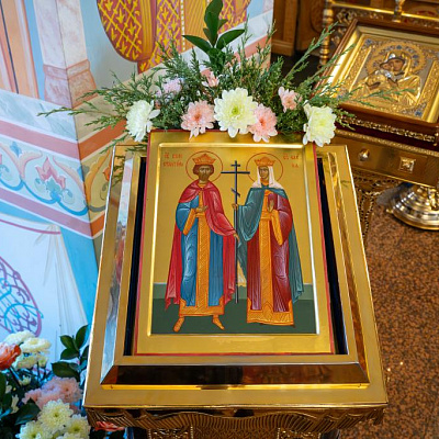 Епископ Городецкий и Ветлужский Парамон совершил Божественную литургию в храме Пресвятой Живоначальной Троицы г. Заволжье
