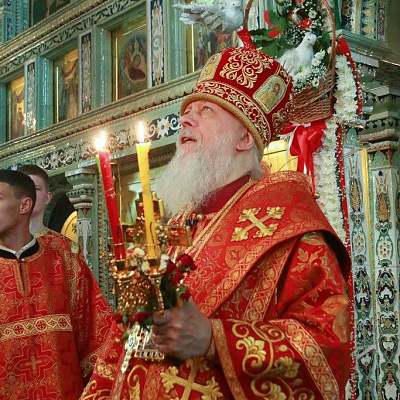 Вечером Светлого Христова Воскресения епископ Августин совершил богослужение в кафедральном соборе иконы Божией Матери Феодоровская