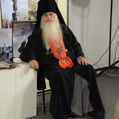 На Нижегородской ярмарке состоялась встреча с главным редактором журнала «Нижегородская старина» архимандритом Тихоном (Затёкиным)